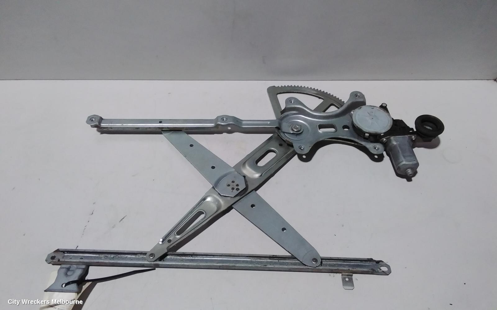 TOYOTA HIACE LEFT FRONT WINDOW REG/MOTOR, DOOR REG AND MOTOR ASSY, TRH/KDH, 03/2005 - 04/2019