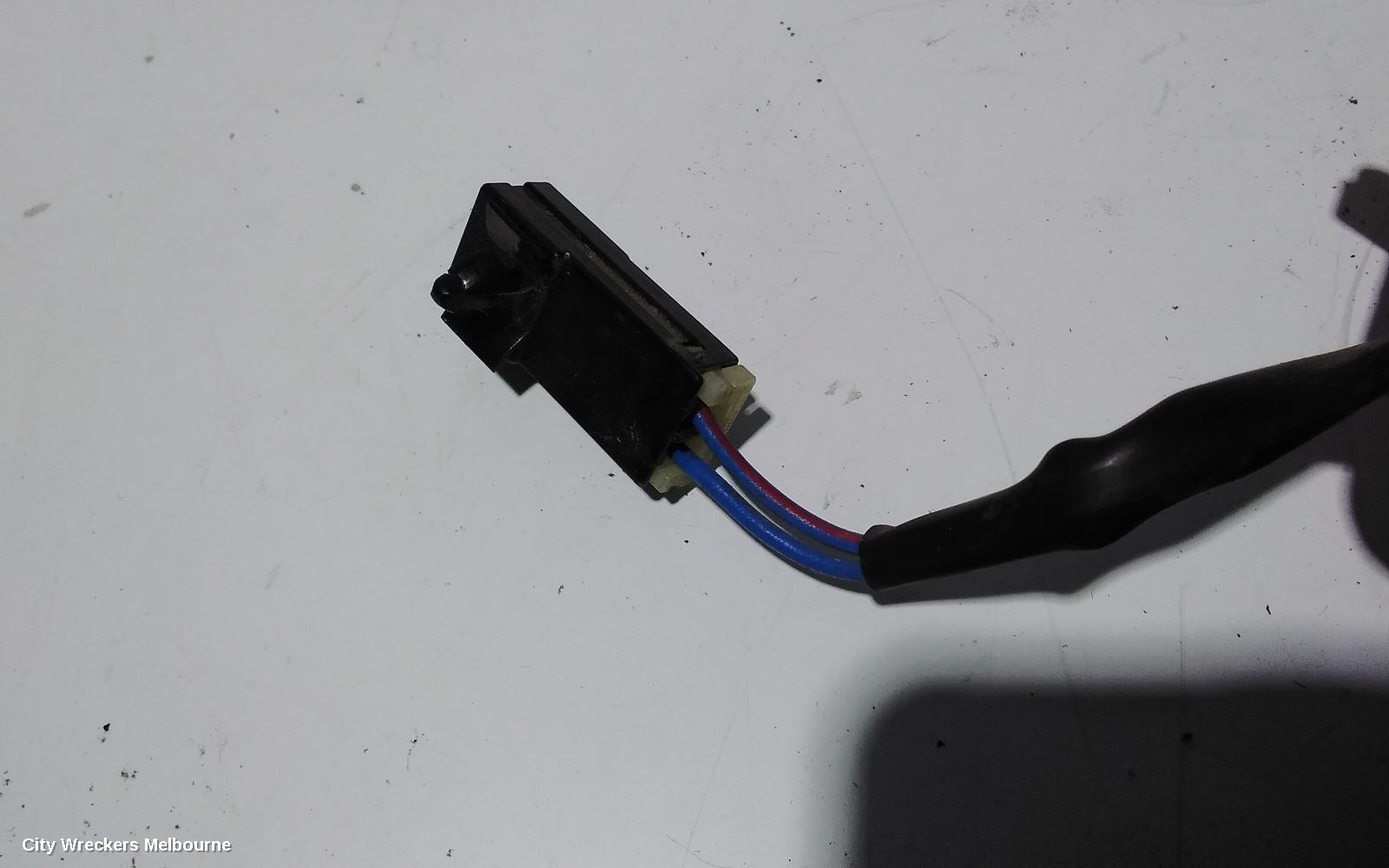 NISSAN PATROL LEFT FRONT WINDOW REG/MOTOR, Y61/GU, POWER, SCISSOR TYPE, 05/1999 - 04/2017