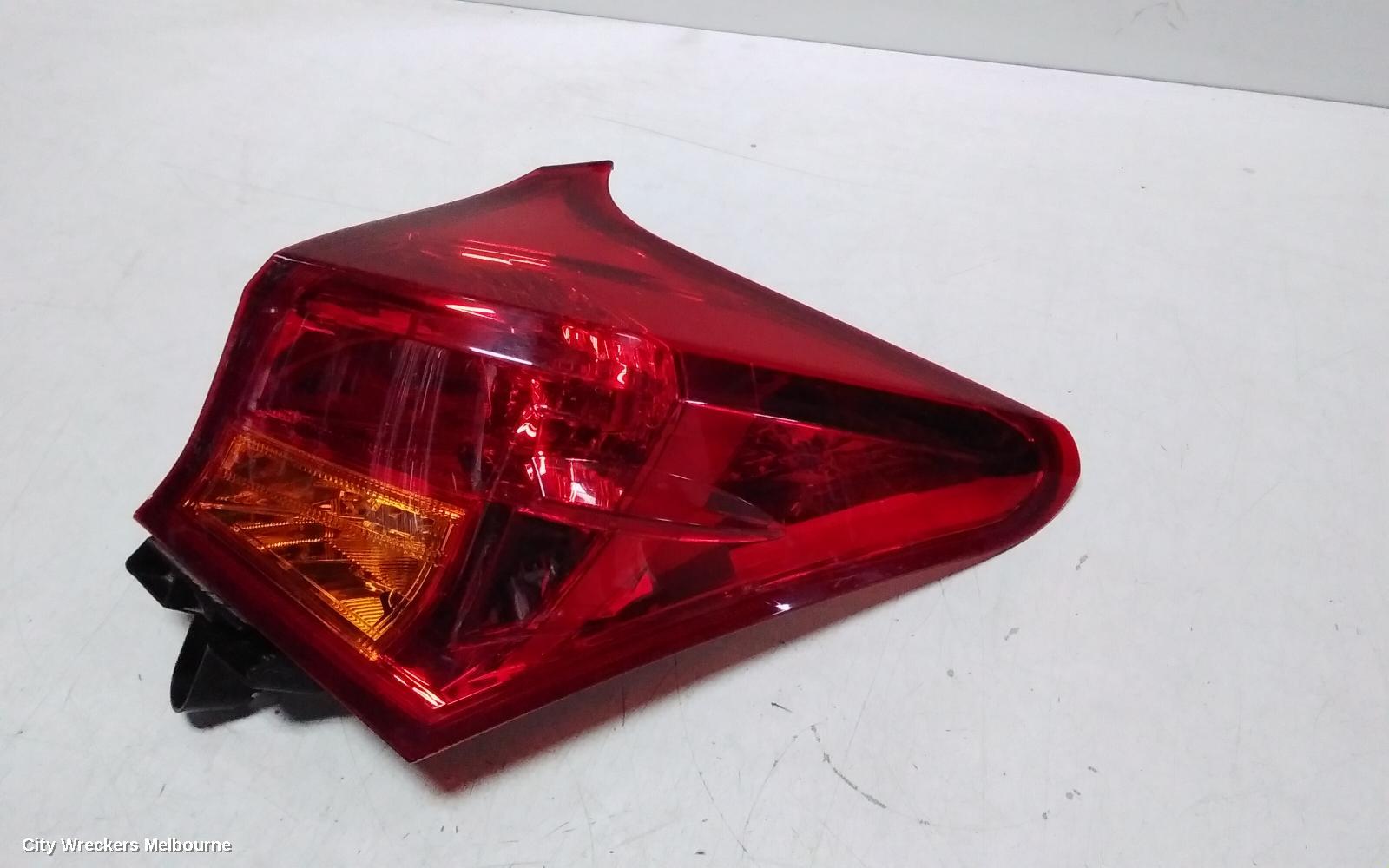 TOYOTA COROLLA RIGHT TAILLIGHT, ZRE182R/ZWE186R, HATCH, 10/2012 - 03/2015
