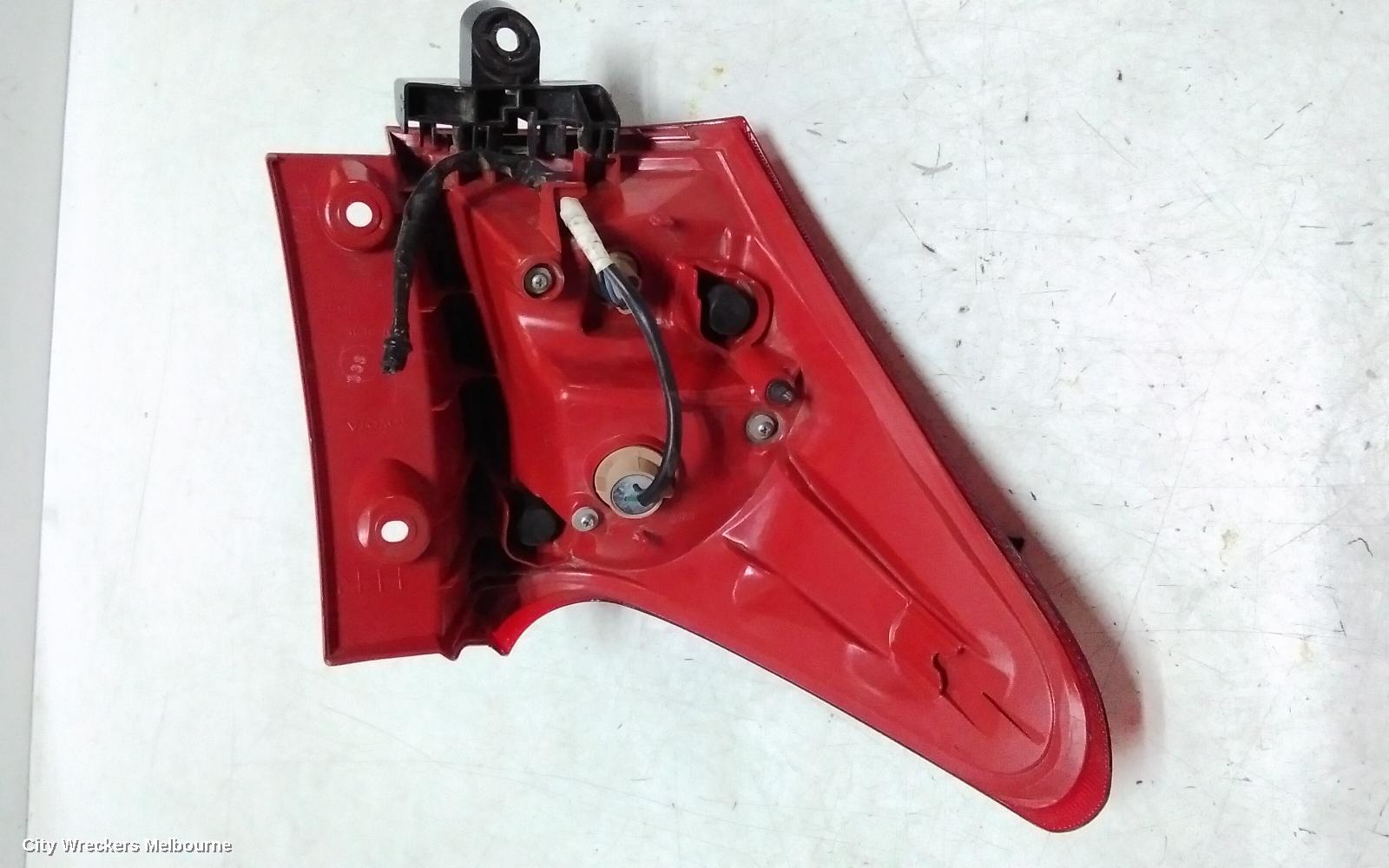 TOYOTA COROLLA RIGHT TAILLIGHT, ZRE182R/ZWE186R, HATCH, 10/2012 - 03/2015
