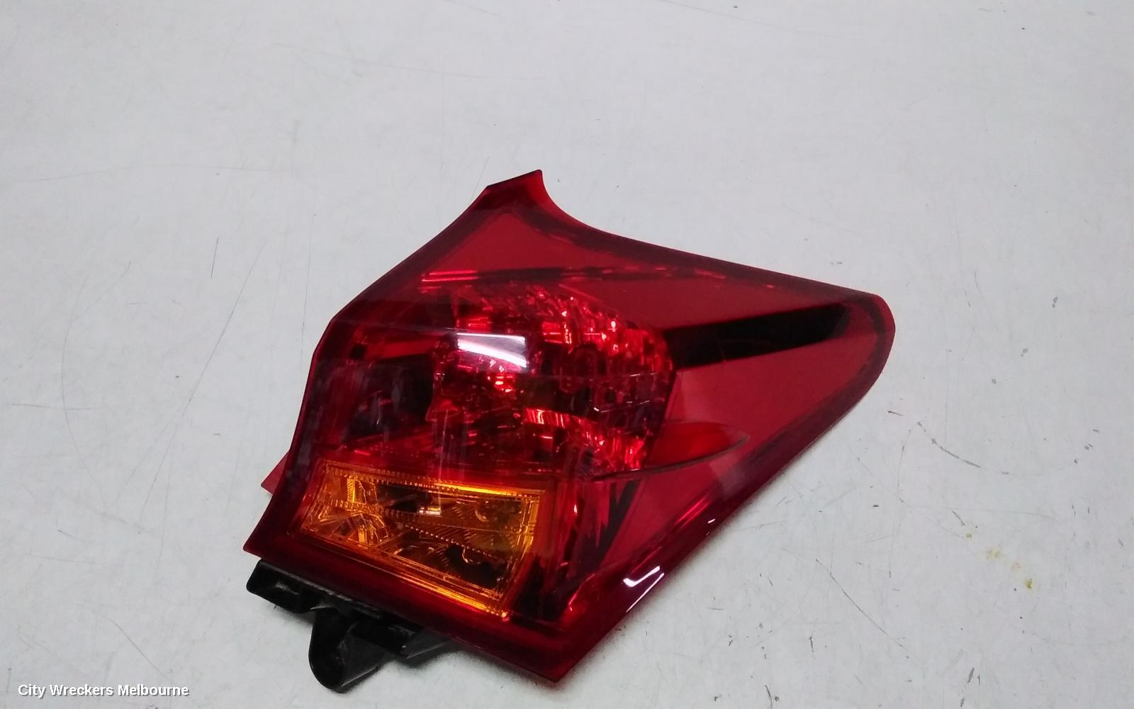 TOYOTA COROLLA RIGHT TAILLIGHT, ZRE182R/ZWE186R, HATCH, 10/2012 - 03/2015