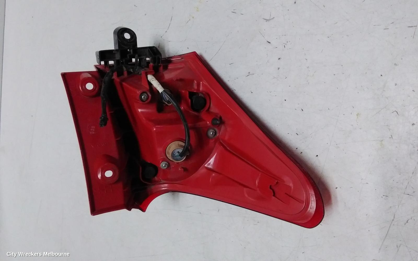 TOYOTA COROLLA RIGHT TAILLIGHT, ZRE182R/ZWE186R, HATCH, 10/2012 - 03/2015