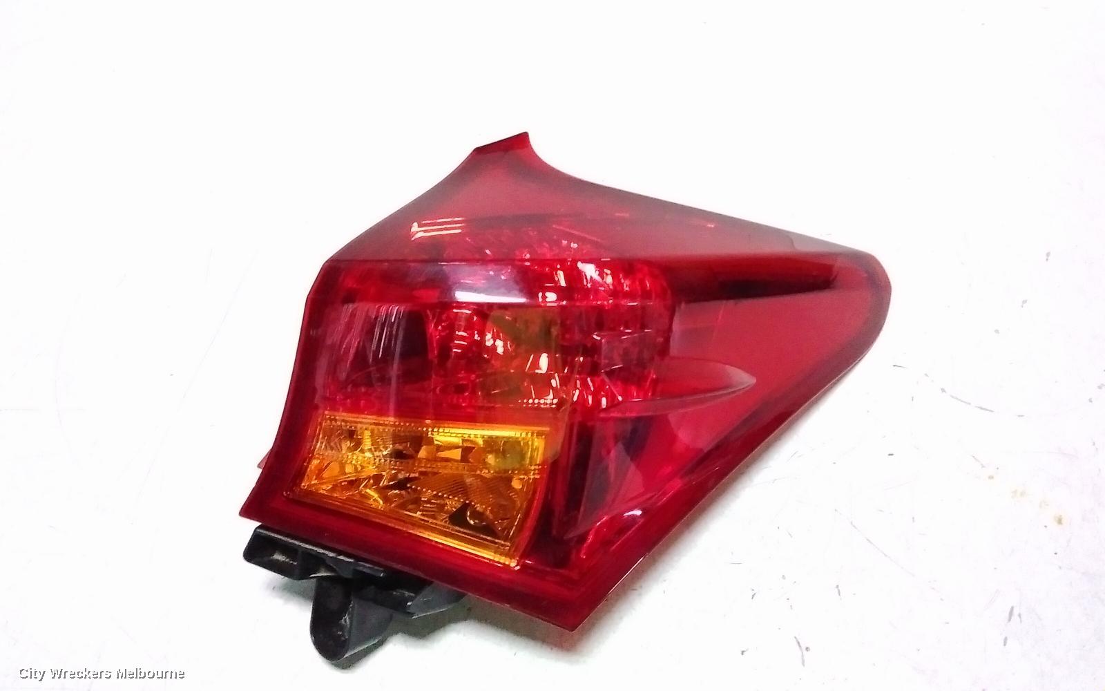 TOYOTA COROLLA RIGHT TAILLIGHT, ZRE182R/ZWE186R, HATCH, 10/2012 - 03/2015