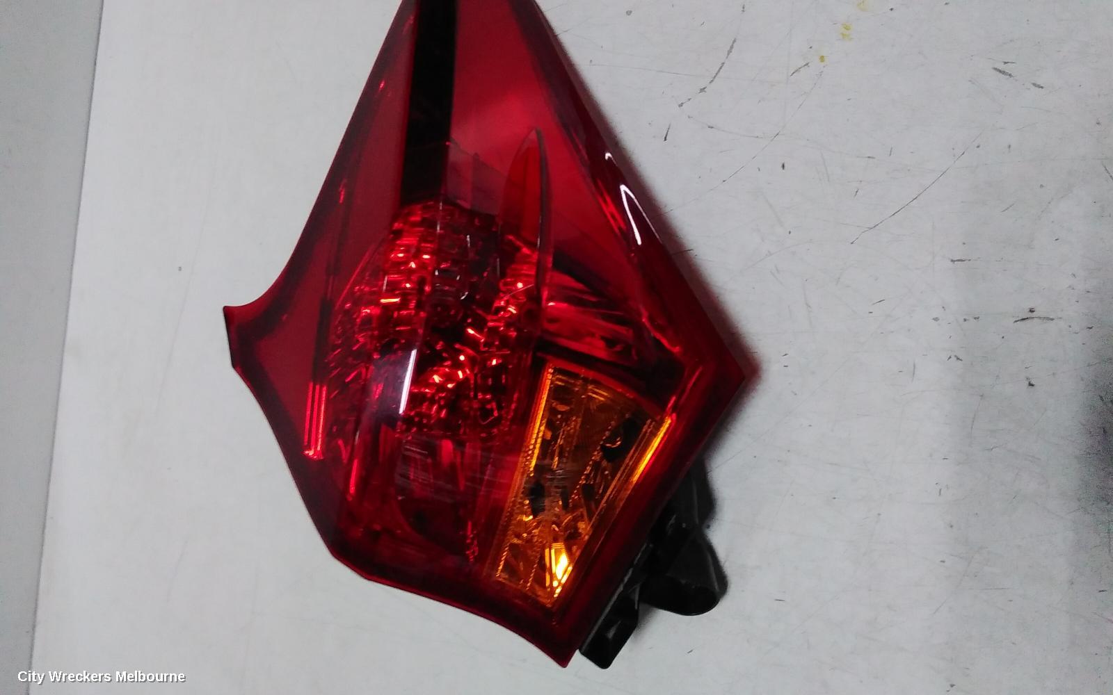 TOYOTA COROLLA RIGHT TAILLIGHT, ZRE182R/ZWE186R, HATCH, 10/2012 - 03/2015