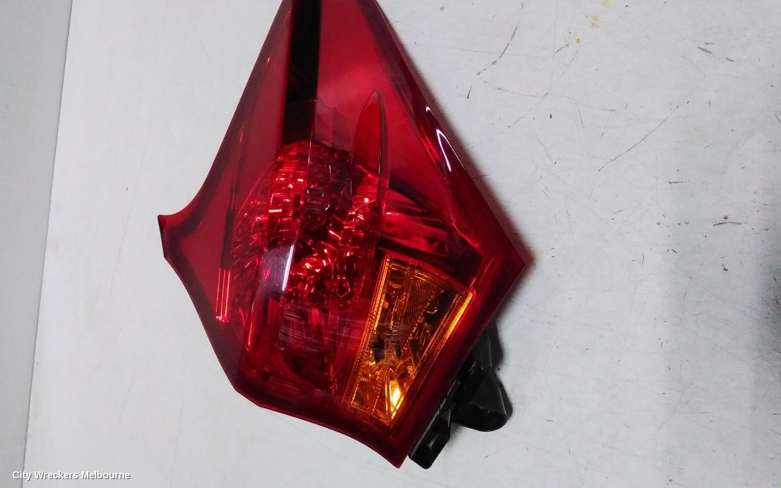 TOYOTA COROLLA RIGHT TAILLIGHT, ZRE182R/ZWE186R, HATCH, 10/2012 - 03/2015