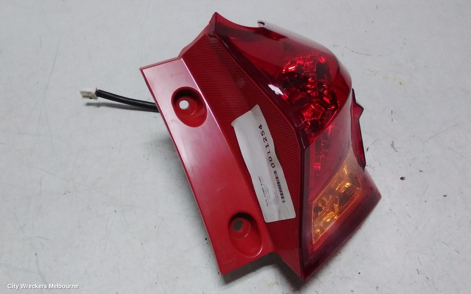 TOYOTA COROLLA RIGHT TAILLIGHT, ZRE182R/ZWE186R, HATCH, 10/2012 - 03/2015
