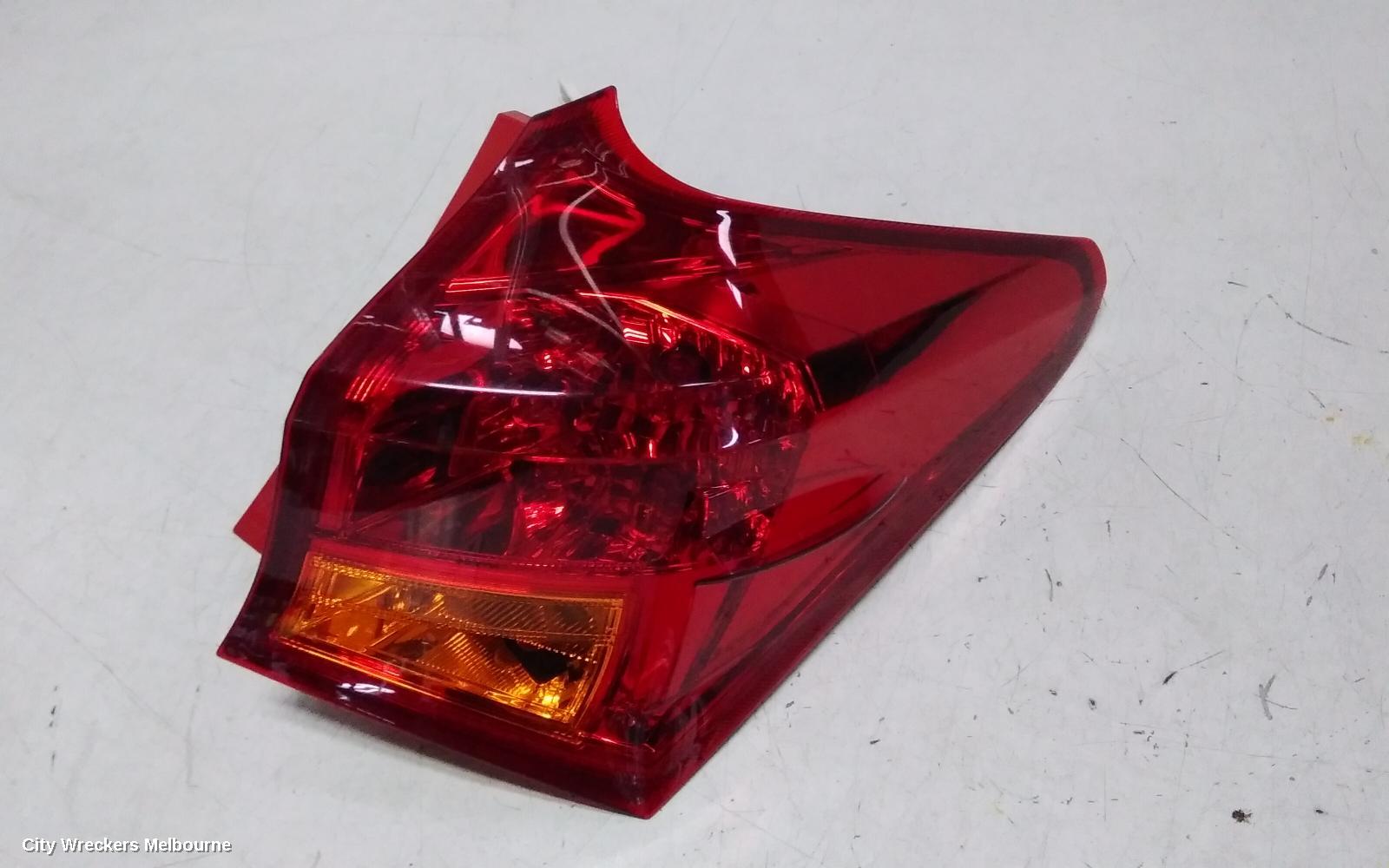 TOYOTA COROLLA RIGHT TAILLIGHT, ZRE182R/ZWE186R, HATCH, 10/2012 - 03/2015