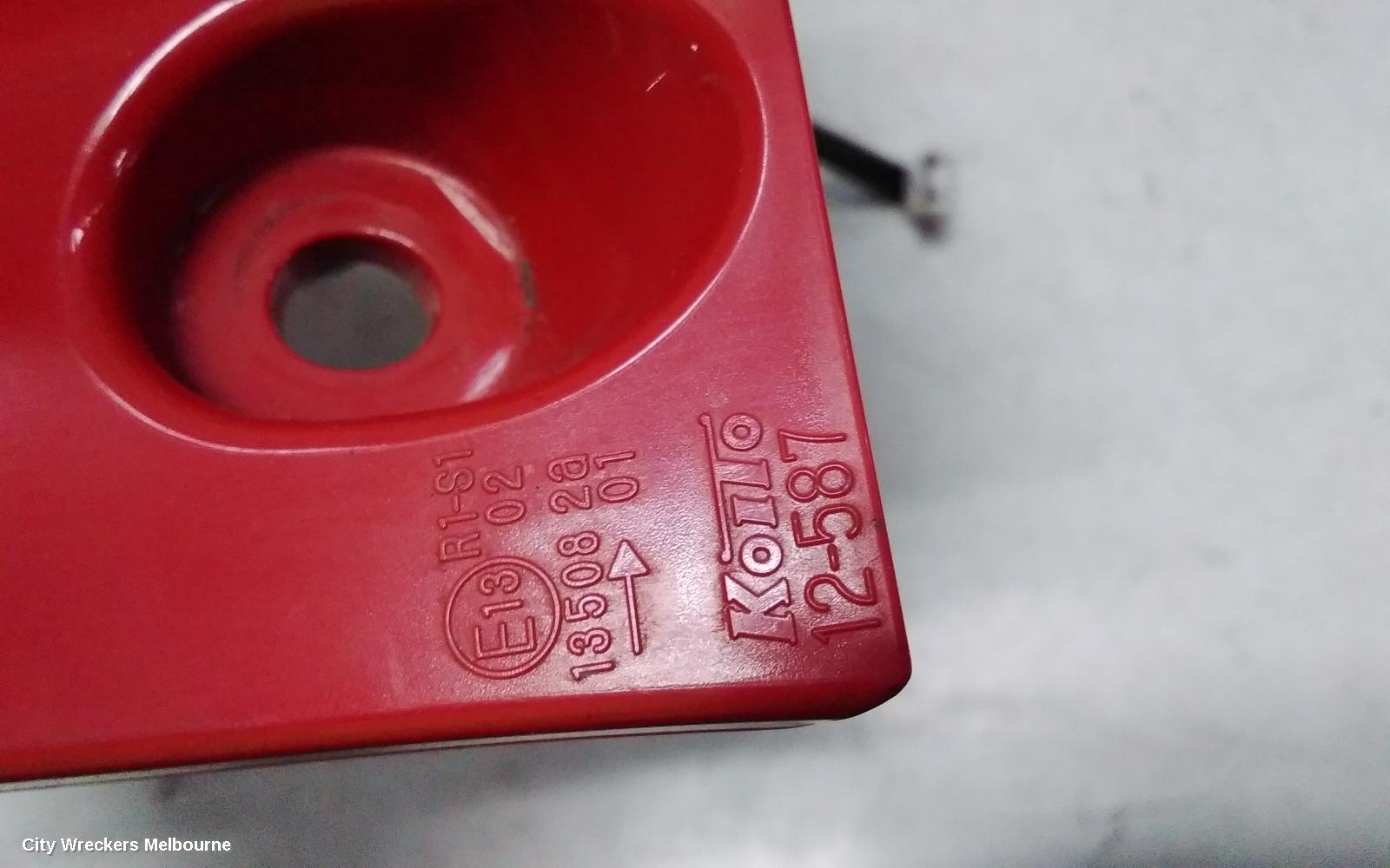 TOYOTA COROLLA RIGHT TAILLIGHT, ZRE182R/ZWE186R, HATCH, 10/2012 - 03/2015