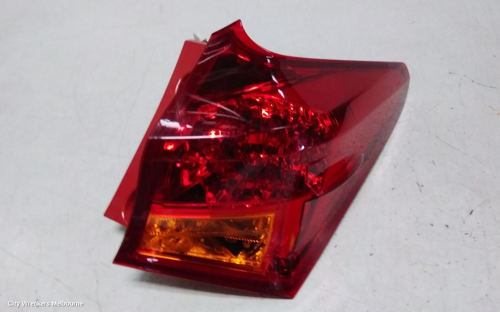 TOYOTA COROLLA RIGHT TAILLIGHT, ZRE182R/ZWE186R, HATCH, 10/2012 - 03/2015