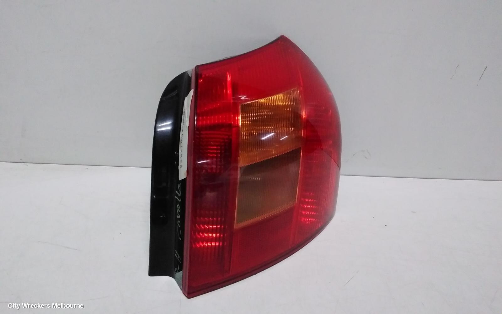 TOYOTA COROLLA RIGHT TAILLIGHT, ZZE122 (SOUTH AFRICA-VIN AHT), HATCH, 04/2003 - 08/2004