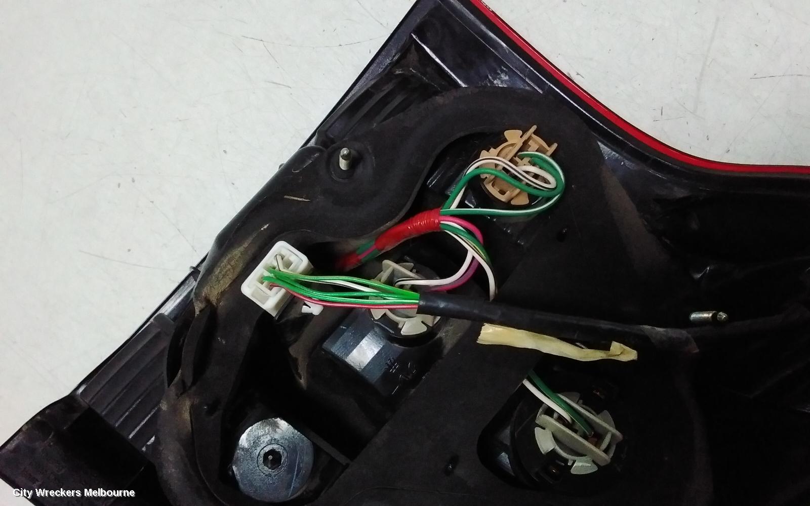 TOYOTA COROLLA RIGHT TAILLIGHT, ZZE122 (SOUTH AFRICA-VIN AHT), HATCH, 04/2003 - 08/2004