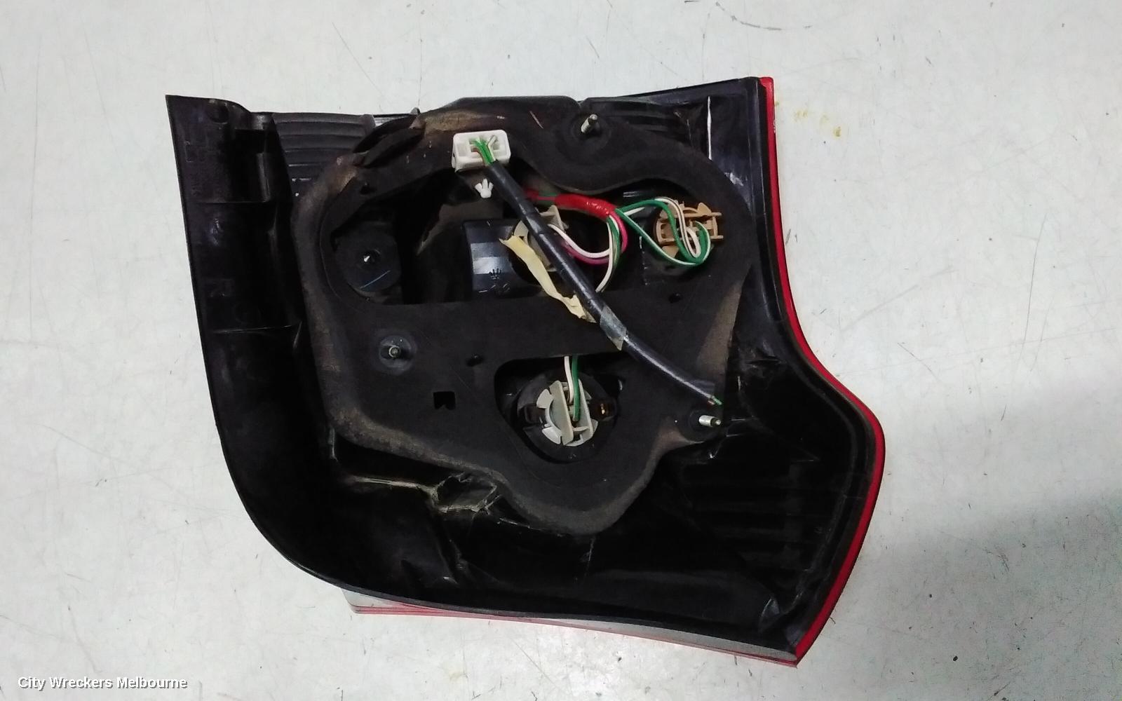 TOYOTA COROLLA RIGHT TAILLIGHT, ZZE122 (SOUTH AFRICA-VIN AHT), HATCH, 04/2003 - 08/2004