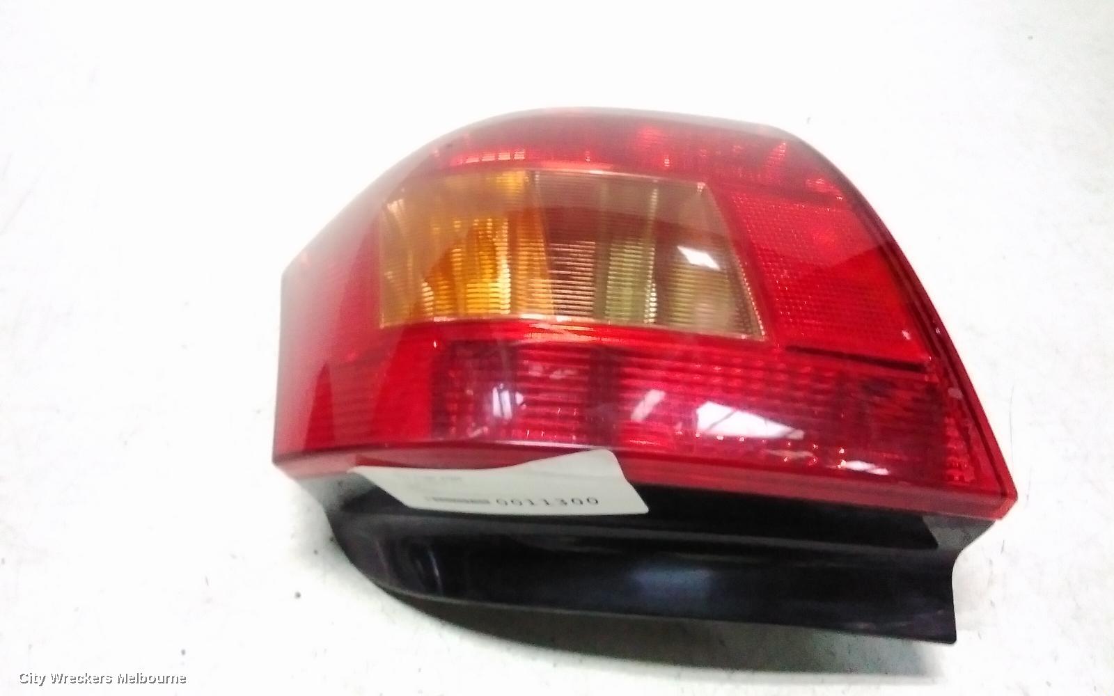 TOYOTA COROLLA RIGHT TAILLIGHT, ZZE122 (JAPAN-VIN JTD), HATCH, LENS# 13-87, 04/2004 - 06/2007