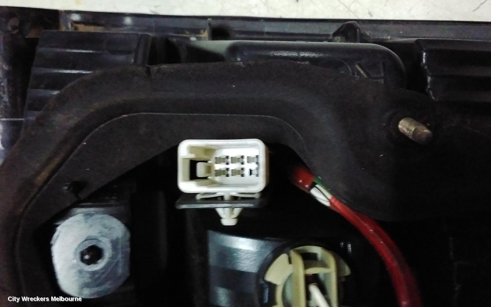 TOYOTA COROLLA RIGHT TAILLIGHT, ZZE122 (SOUTH AFRICA-VIN AHT), HATCH, 04/2003 - 08/2004