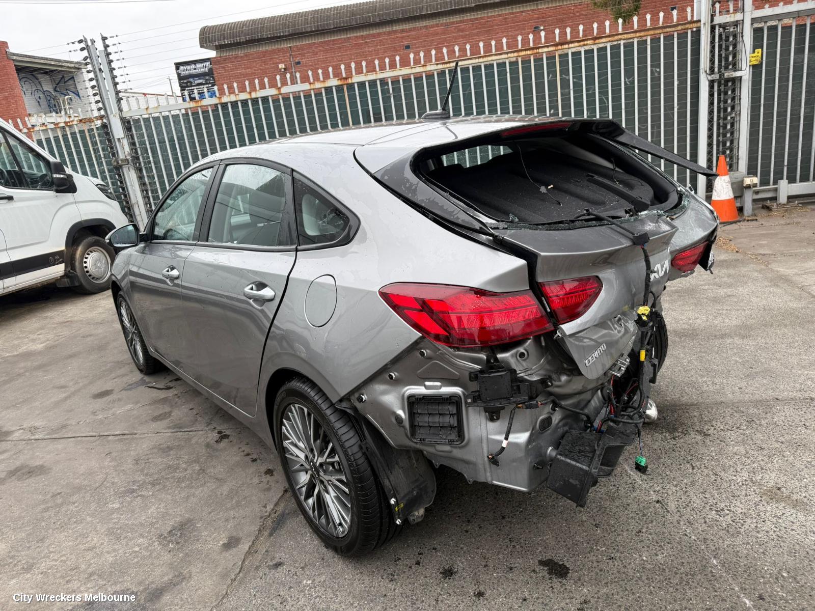 KIA CERATO LEFT DOOR MIRROR, BD, COLOUR CODED, POWER FOLD, W/ BLIND SPOT TYPE, 04/2018 ONWARDS