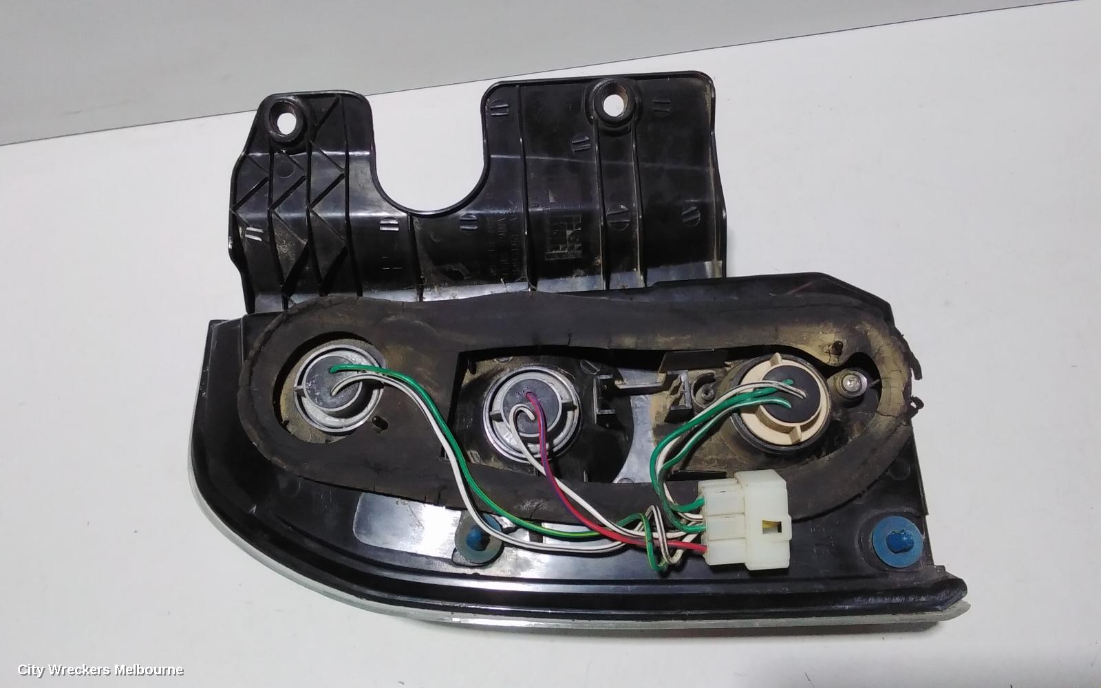 SUZUKI VITARA RIGHT TAILLIGHT, IN BODY, GRAND VITARA, 04/1998 - 07/2005