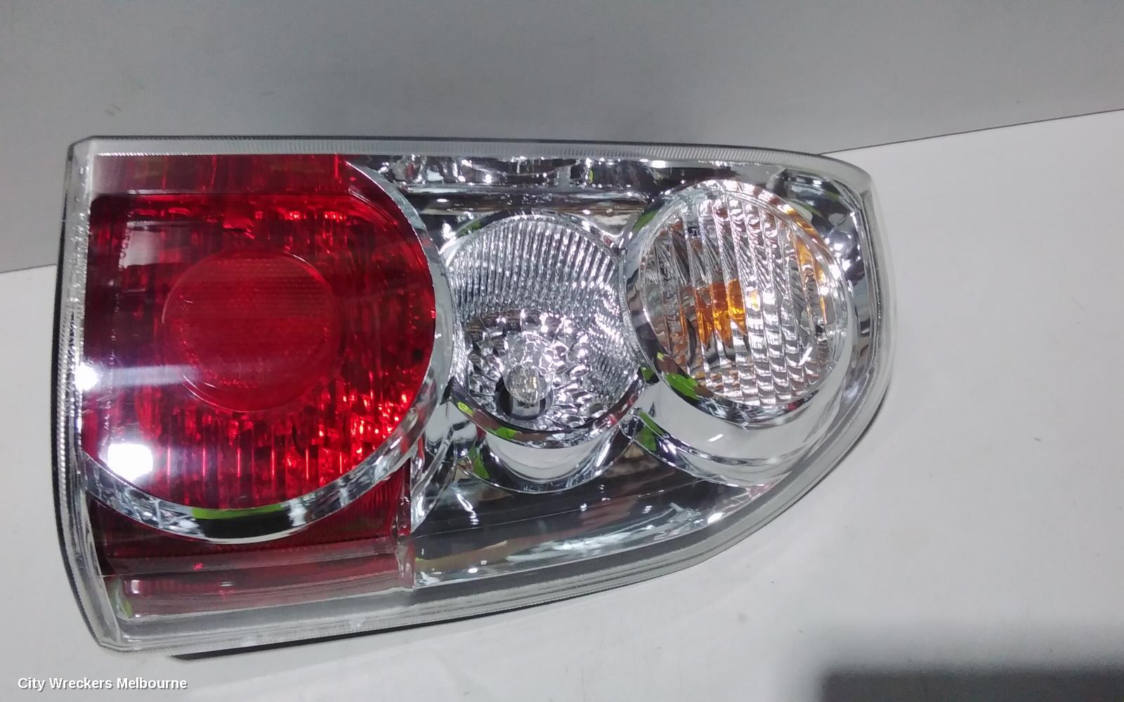 SUZUKI VITARA RIGHT TAILLIGHT, IN BODY, GRAND VITARA, 04/1998 - 07/2005