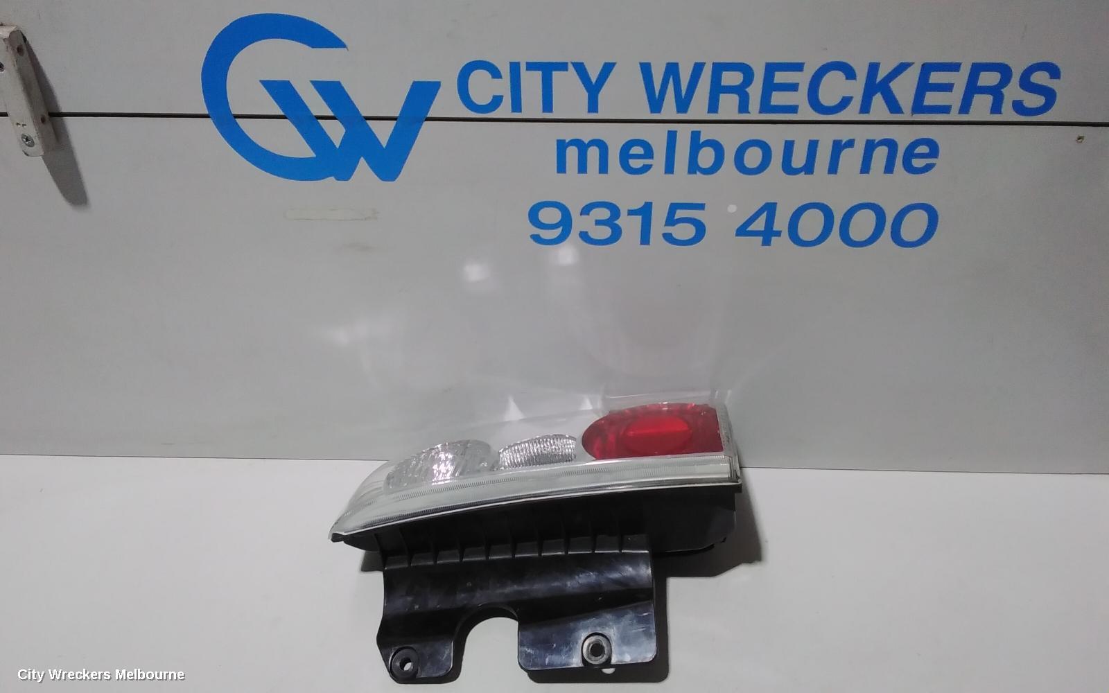 SUZUKI VITARA RIGHT TAILLIGHT, IN BODY, GRAND VITARA, 04/1998 - 07/2005