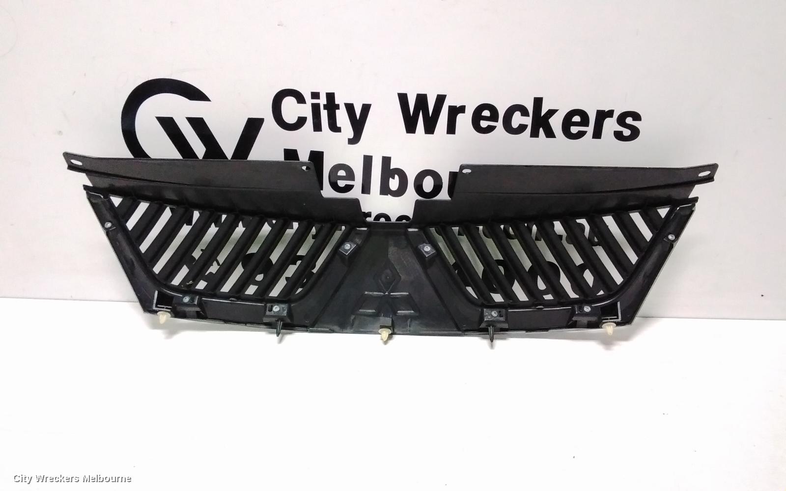 MITSUBISHI OUTLANDER GRILLE, RADIATOR GRILLE, ZG, FIN TYPE, 11/2006 - 09/2009