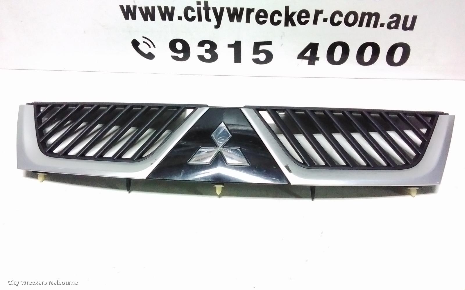 MITSUBISHI OUTLANDER GRILLE, RADIATOR GRILLE, ZG, FIN TYPE, 11/2006 - 09/2009
