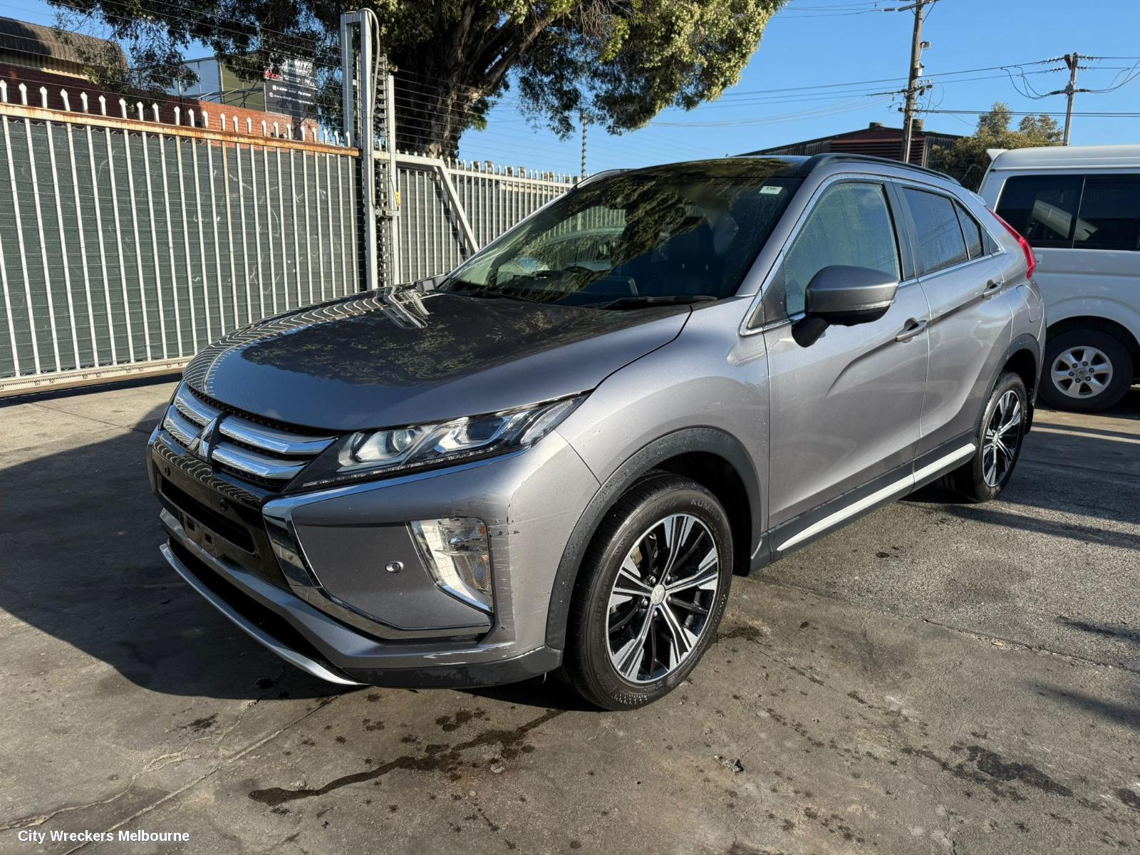 MITSUBISHI ECLIPSE CROSS COURTESY LIGHT, GEN 1, FRONT, 11/2017 ONWARDS