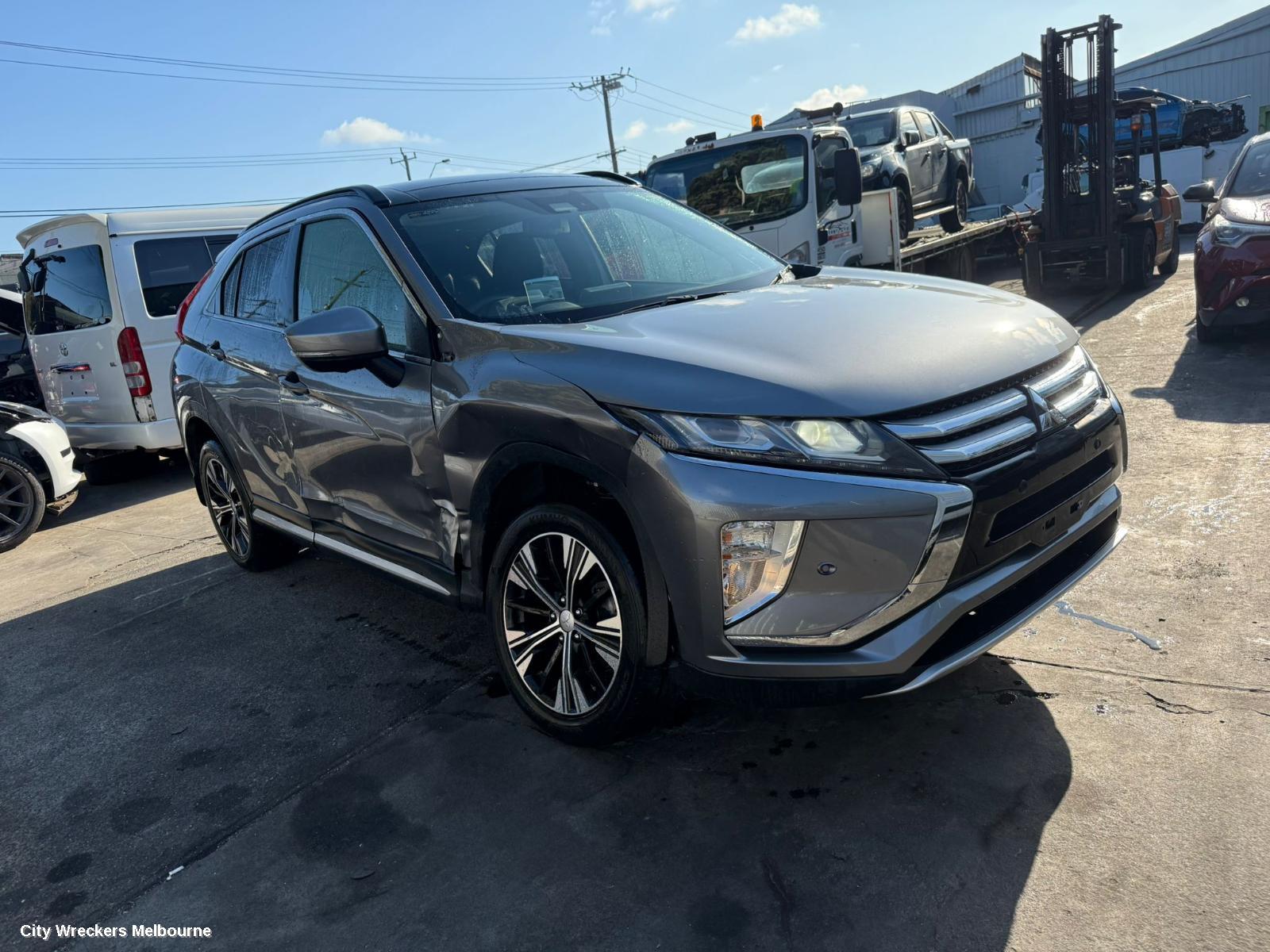 MITSUBISHI ECLIPSE CROSS COURTESY LIGHT, GEN 1, FRONT, 11/2017 ONWARDS