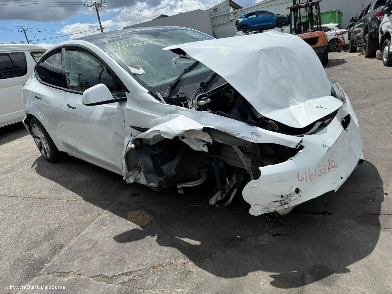 TESLA MODEL Y REVERSE CAMERA, 1ST GEN, REVERSE CAMERA (TAILGATE HANDLE MOUNTED), 03/2022 ONWARDS
