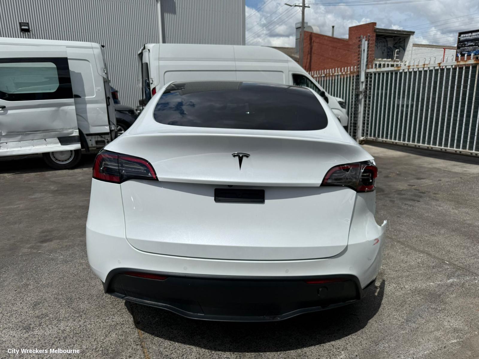 TESLA MODEL Y REVERSE CAMERA, 1ST GEN, REVERSE CAMERA (TAILGATE HANDLE MOUNTED), 03/2022 ONWARDS