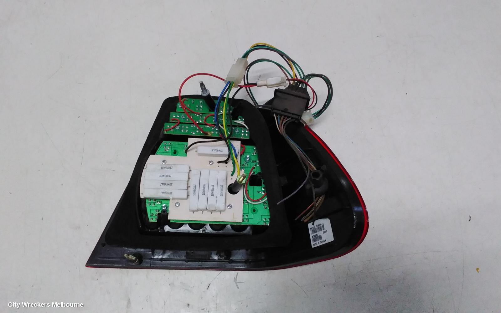 BMW 3 SERIES LEFT TAILLIGHT, E46, COUPE, STANDARD TYPE, CLEAR FLASHER, 06/1999 - 03/2003