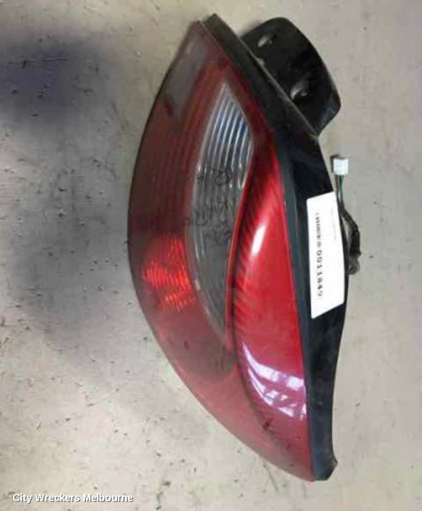 KIA RIO RIGHT TAILLIGHT, DC, SEDAN, 07/2000 - 12/2002
