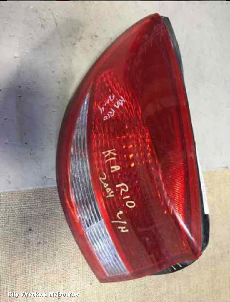 KIA RIO LEFT TAILLIGHT, DC, SEDAN, 09/2002 - 07/2005