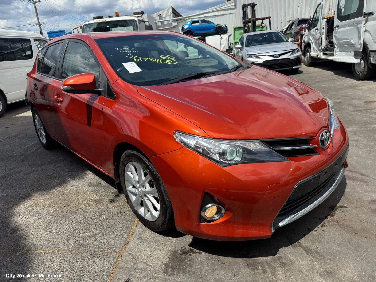 TOYOTA COROLLA LEFT TAILLIGHT, ZRE182R, HATCH, 10/2012 - 03/2015
