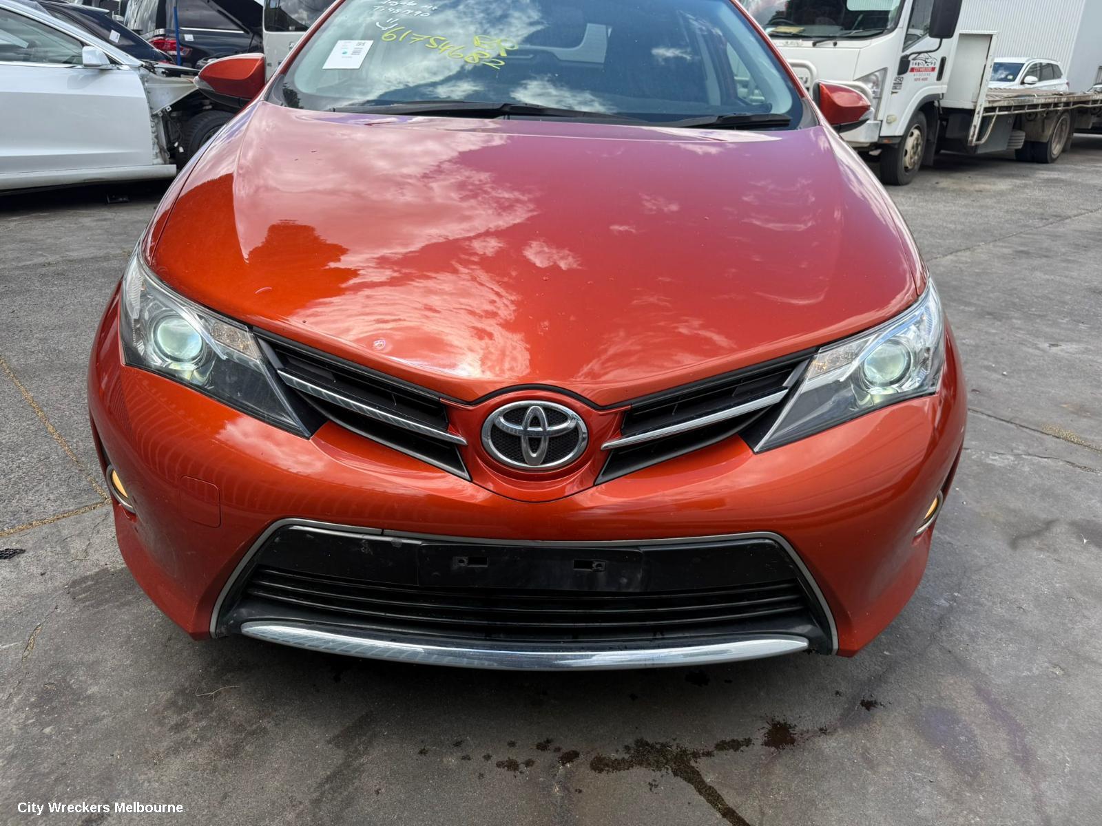 TOYOTA COROLLA LEFT TAILLIGHT, ZRE182R, HATCH, 10/2012 - 03/2015