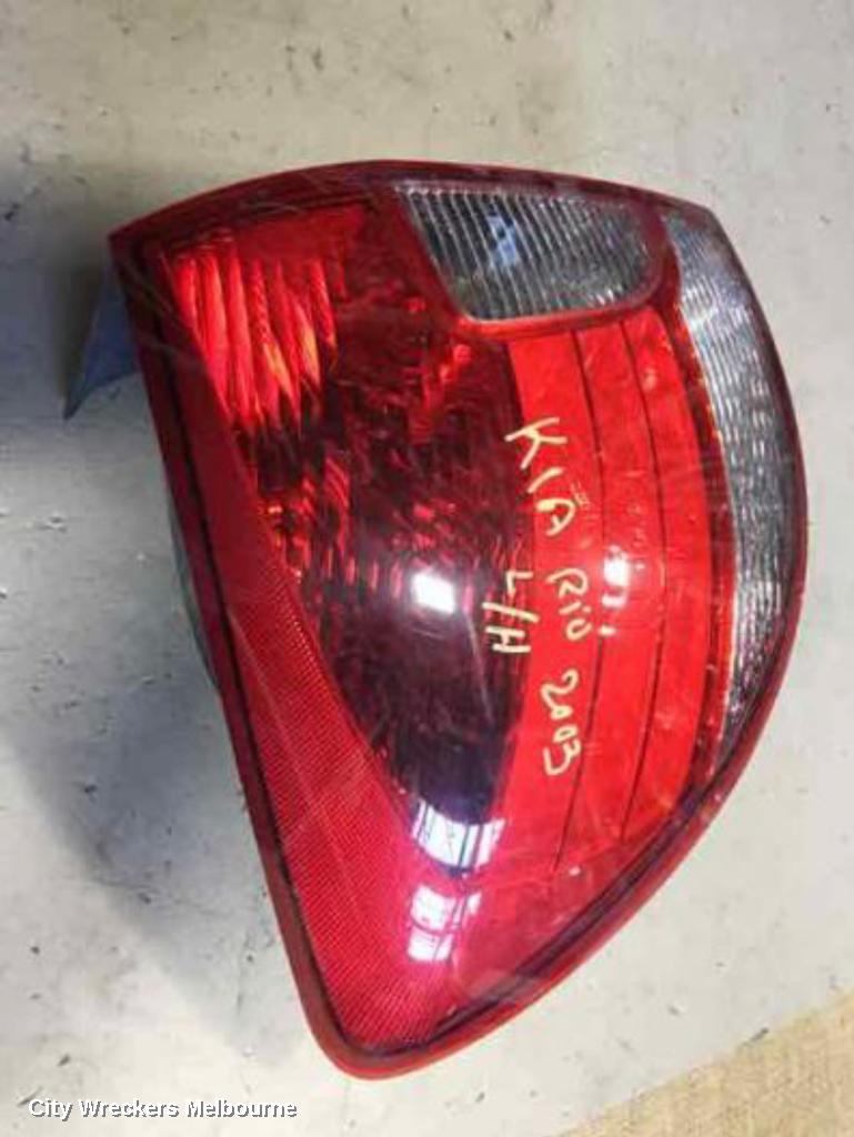 KIA RIO LEFT TAILLIGHT, DC, HATCH, 09/2002 - 07/2005