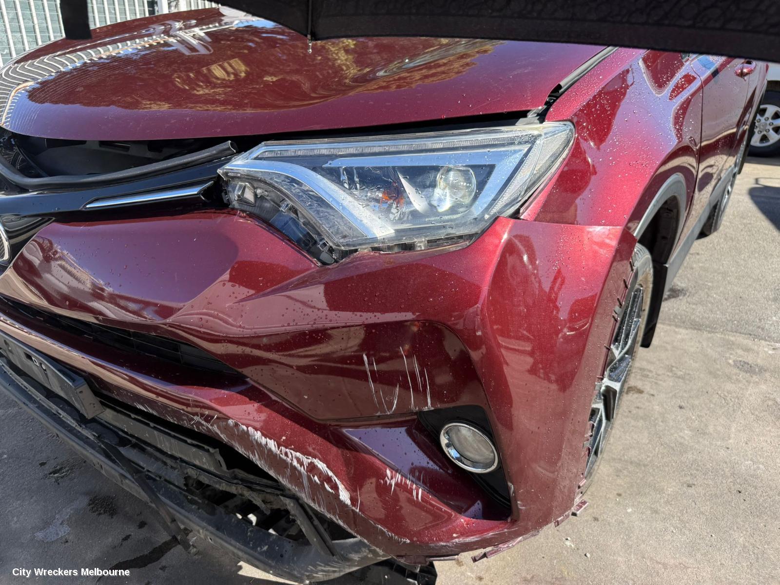 TOYOTA RAV4 RIGHT HEADLAMP, XA40, LED TYPE, 10/2015 - 12/2018
