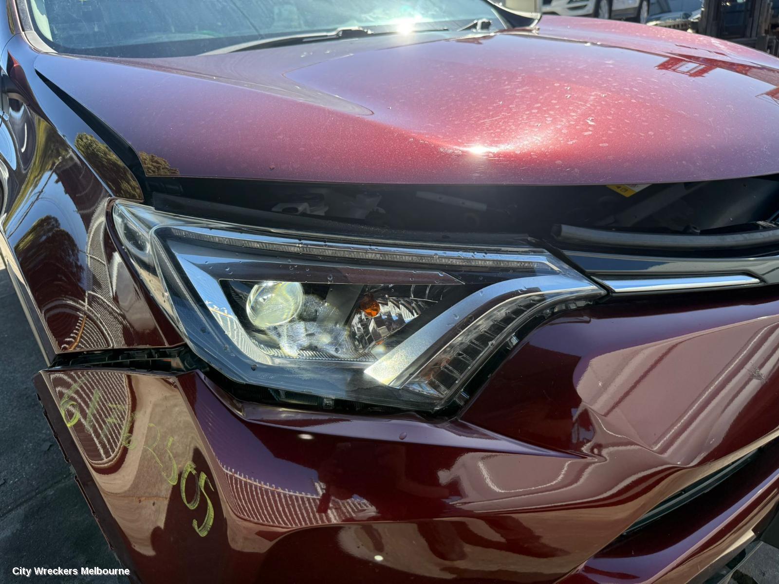 TOYOTA RAV4 RIGHT HEADLAMP, XA40, LED TYPE, 10/2015 - 12/2018