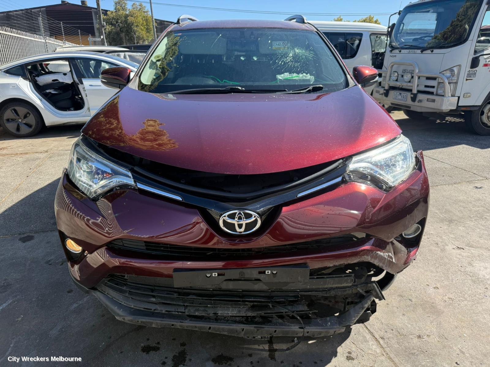 TOYOTA RAV4 RIGHT HEADLAMP, XA40, LED TYPE, 10/2015 - 12/2018