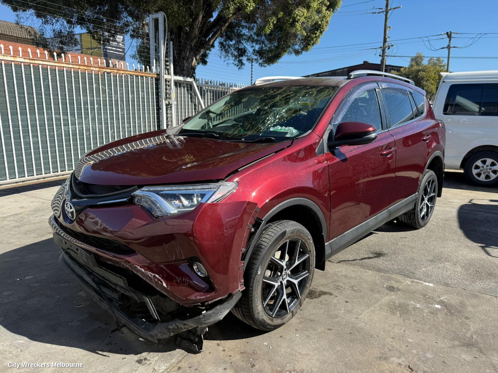 TOYOTA RAV4 RIGHT HEADLAMP, XA40, LED TYPE, 10/2015 - 12/2018