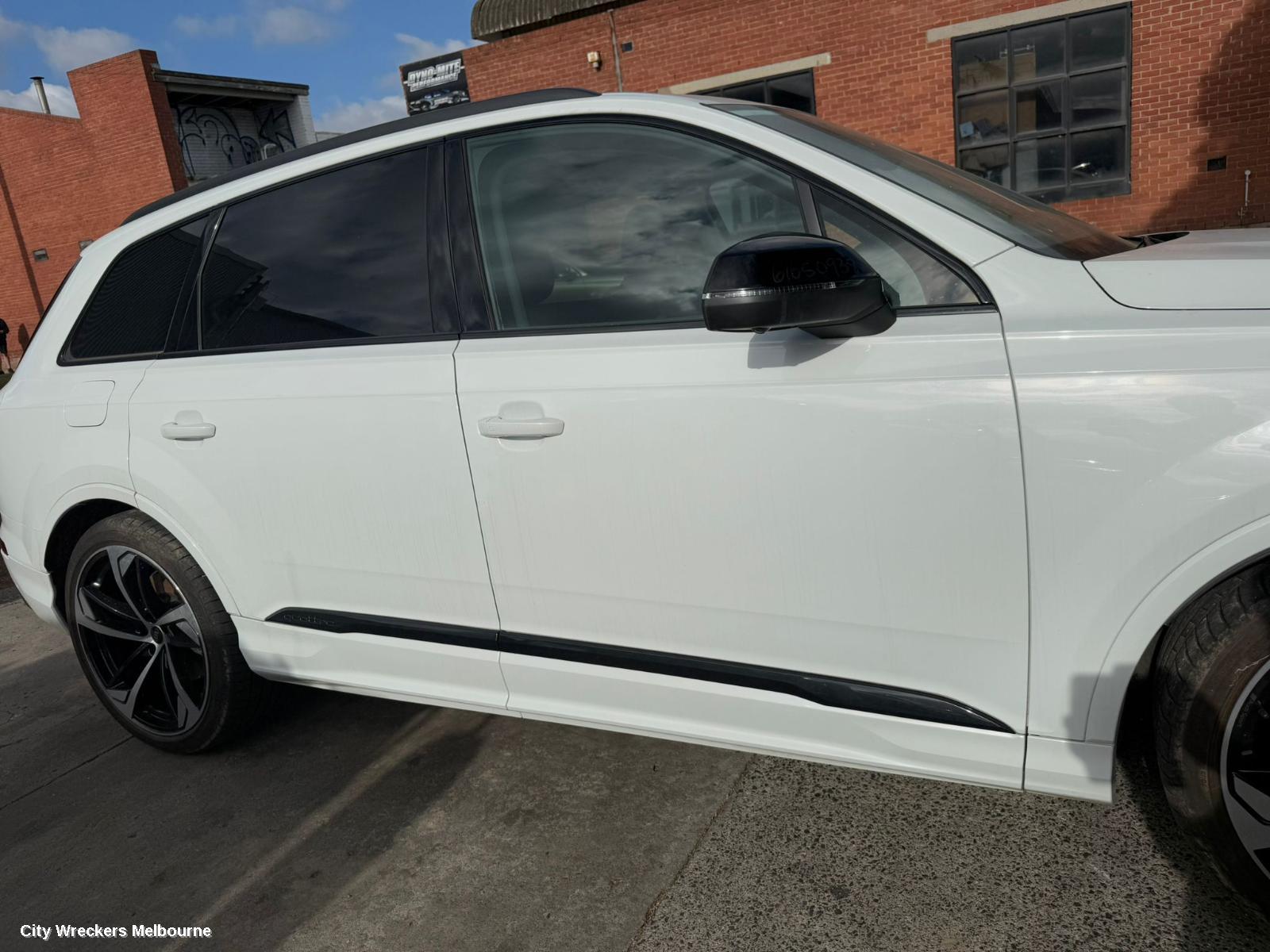 AUDI Q7 PARCEL SHELF CARGO BLIND, CARGO BLIND, 4M, 07/2015 ONWARDS