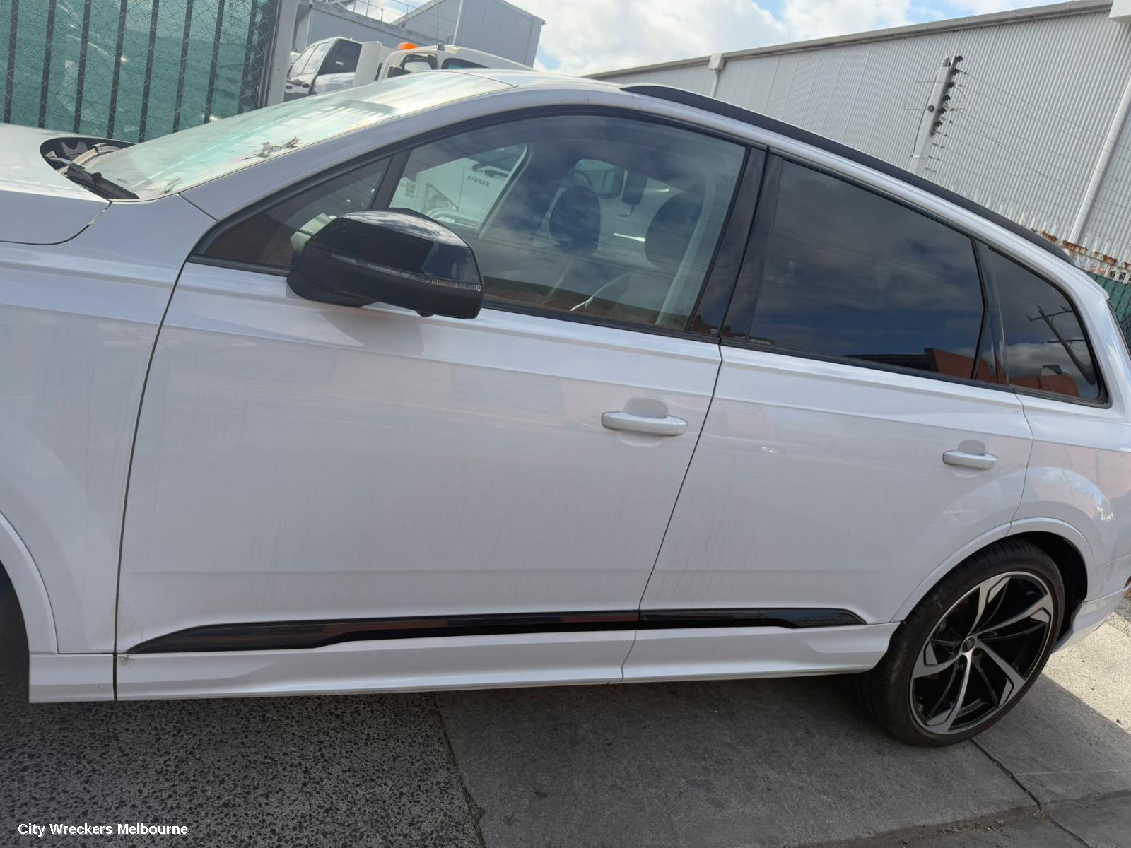 AUDI Q7 PARCEL SHELF CARGO BLIND, CARGO BLIND, 4M, 07/2015 ONWARDS