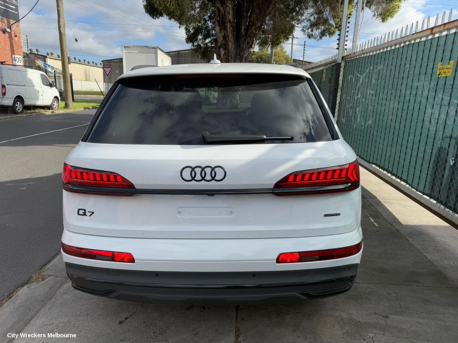 AUDI Q7 PARCEL SHELF CARGO BLIND, CARGO BLIND, 4M, 07/2015 ONWARDS