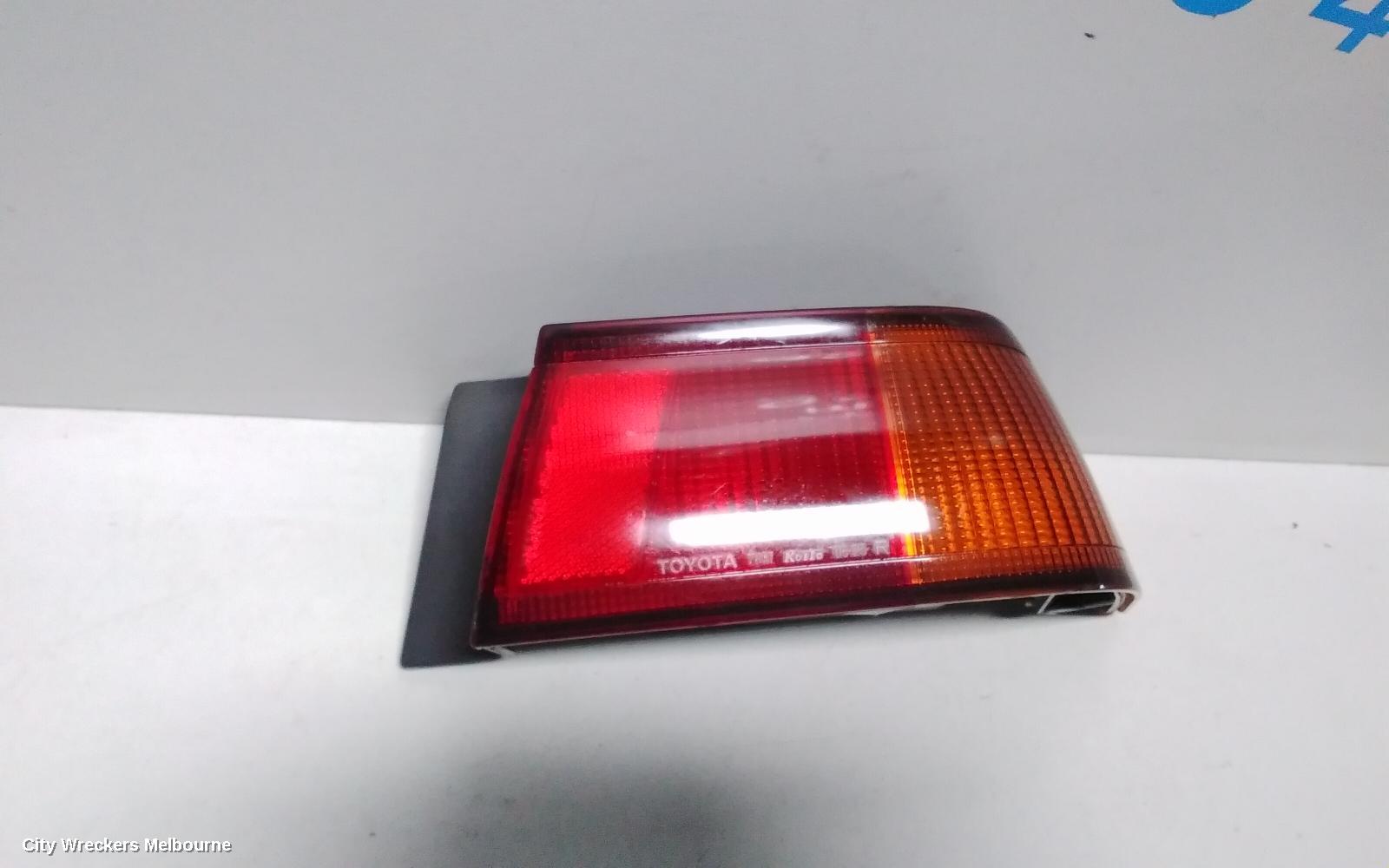TOYOTA CAMRY RIGHT TAILLIGHT, SK20, SEDAN, 08/1997 - 09/2000