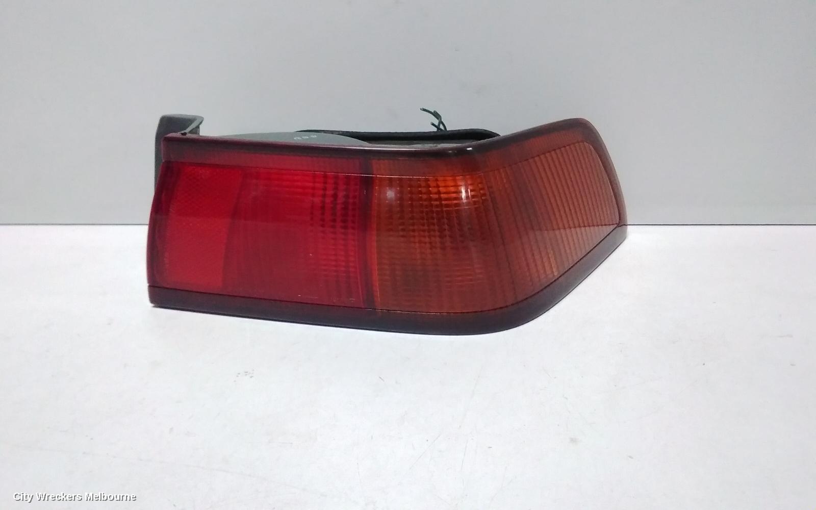 TOYOTA CAMRY RIGHT TAILLIGHT, SK20, SEDAN, 08/1997 - 09/2000