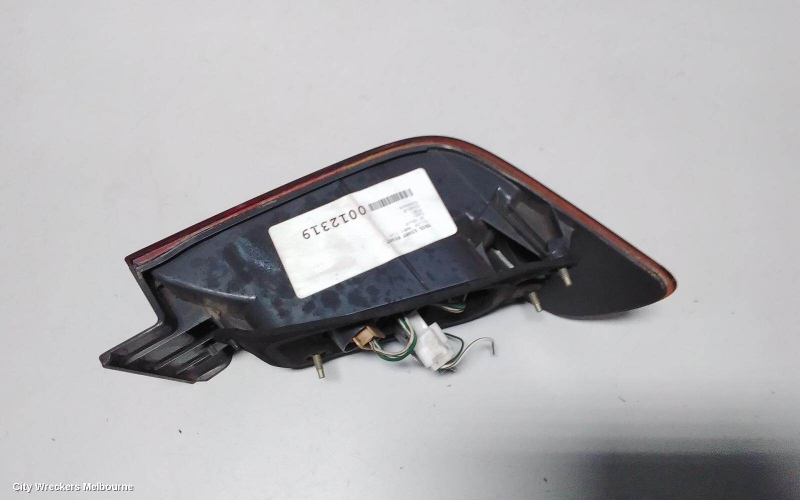 TOYOTA CAMRY RIGHT TAILLIGHT, SK20, SEDAN, 08/1997 - 09/2000