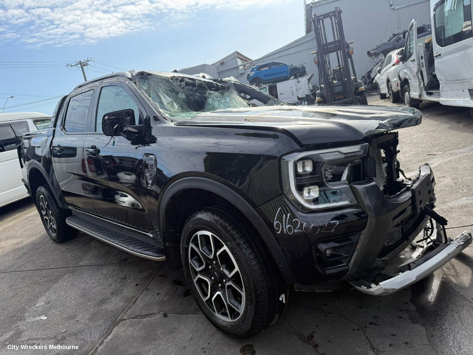 FORD RANGER DOOR HANDLE, RA, LH FRONT, OUTER, COLOUR CODED, NON KEYLESS ENTRY TYPE, 05/2022 ONWARDS