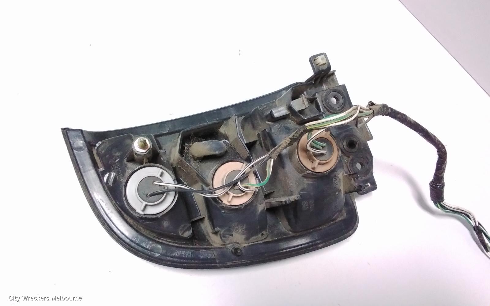 TOYOTA RAV4 RIGHT TAILLIGHT, SXA1#R, LENS 42-18, 10/1997 - 06/2000