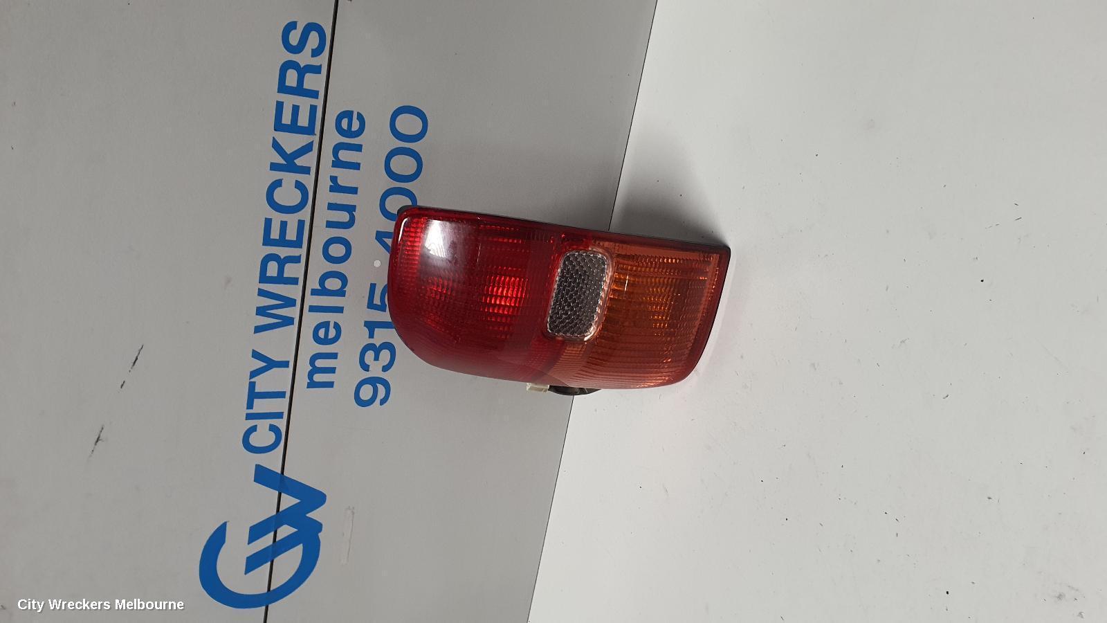 TOYOTA RAV4 LEFT TAILLIGHT, ACA2#R, LENS # 42-26, 07/2000 - 07/2003