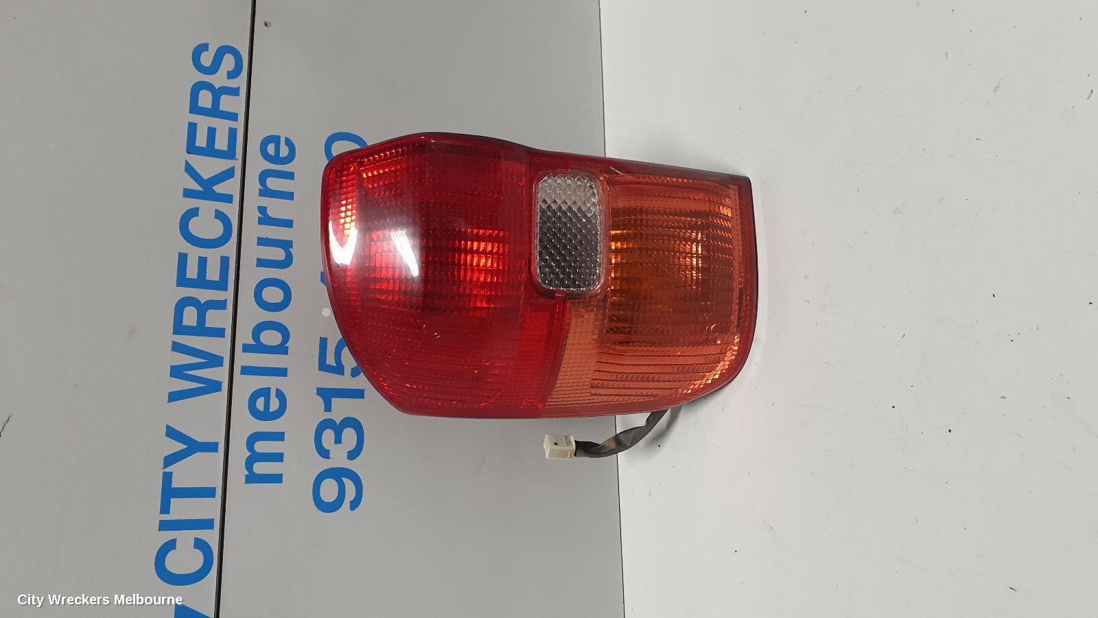 TOYOTA RAV4 LEFT TAILLIGHT, ACA2#R, LENS # 42-26, 07/2000 - 07/2003