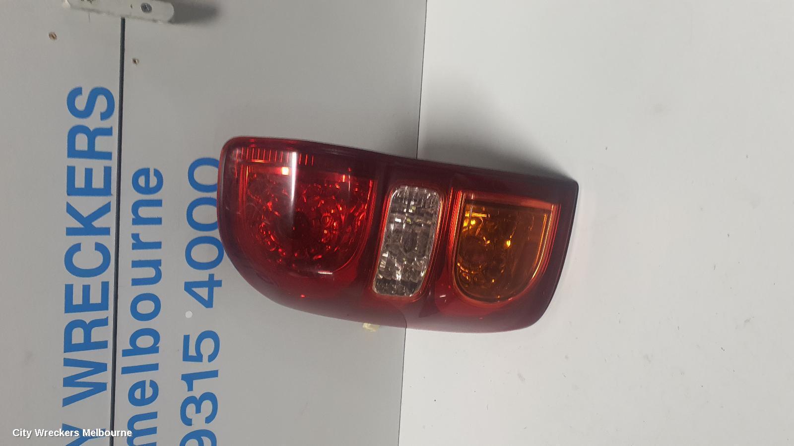 TOYOTA RAV4 LEFT TAILLIGHT, ACA2#R, 07/2003 - 10/2005