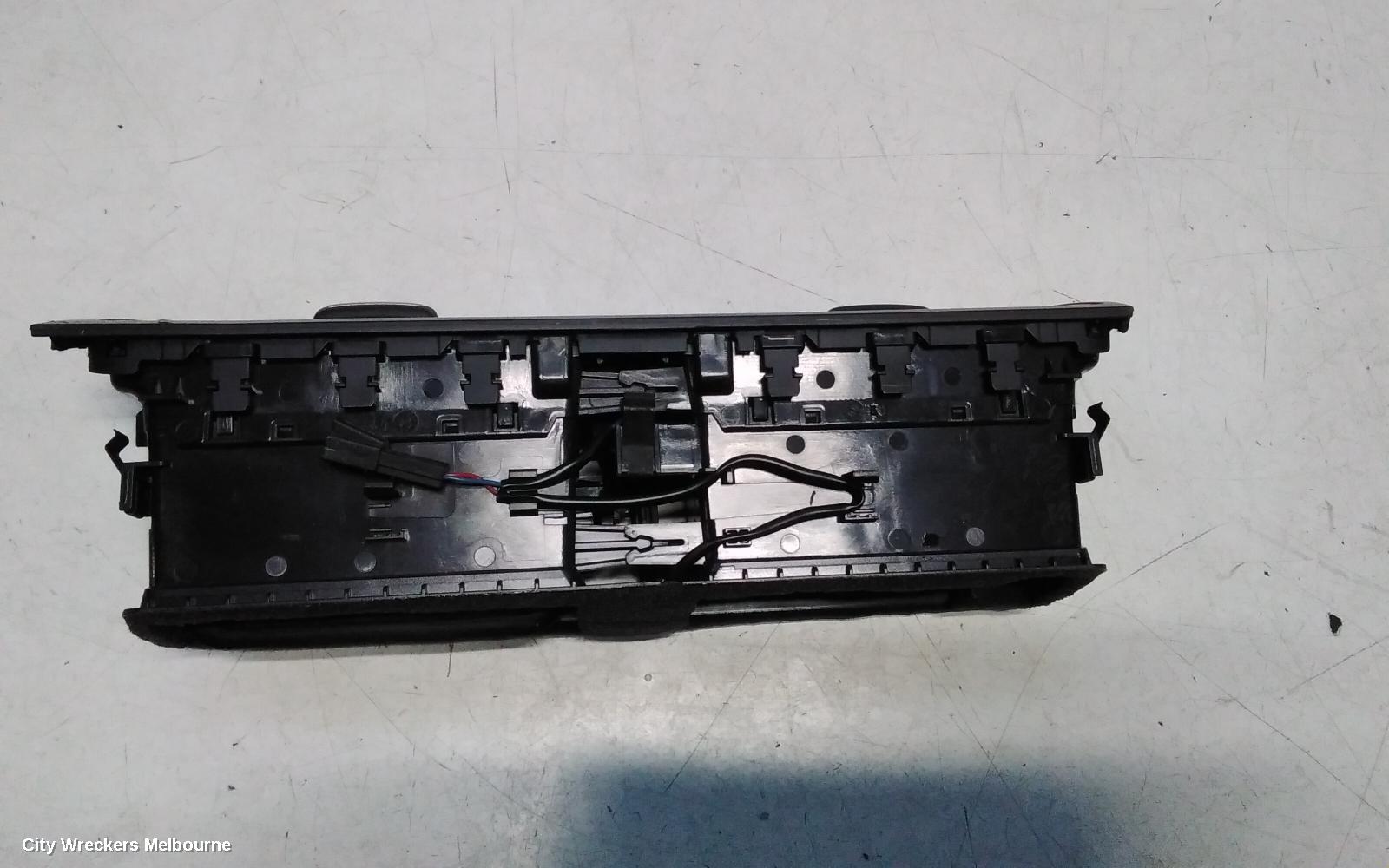 AUDI A4, B8 8K, 04/2008 - 06/2012, DASH VENTS, : 40393